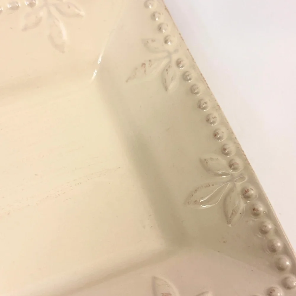 Sorrento Signature Embossed Cream Serving Platters Set 2 11.75" & 8.5" - Picture 5 of 11
